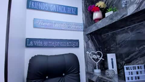Snapshot of miss_danika chatting on 04/20/26, 11:02 Danika online show from 04/20/26, 11:02
