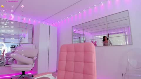 miss_diamond__ online show from 04/19/26, 08:13