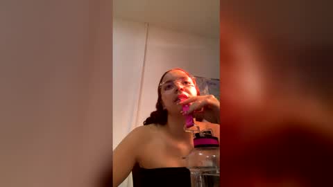 miss_dior1 online show from 02/14/26, 02:03