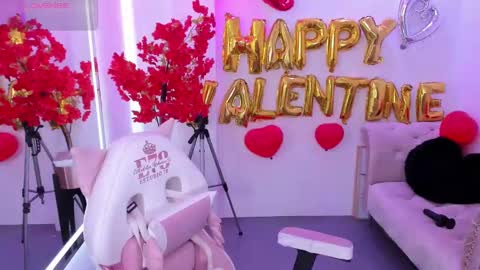 Snapshot of miss_dolly1 chatting on 02/18/25, 02:59 Melanie online show from 02/18/25, 02:59