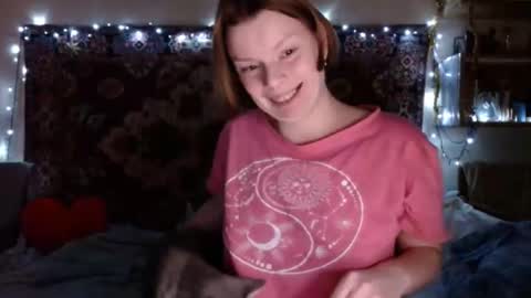 Snapshot of miss_elistia_ chatting on 12/16/24, 04:38 Elis online show from 12/16/24, 04:38