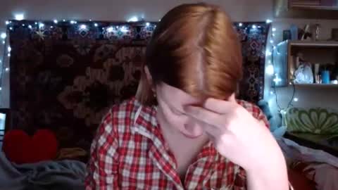 Snapshot of miss_elistia_ chatting on 02/28/25, 03:04 Elis online show from 02/28/25, 03:04