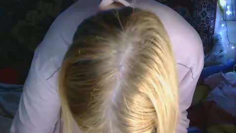 Elis online show from 11/22/25, 07:02