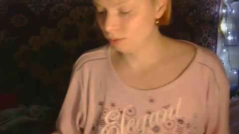 Elis online show from 11/25/25, 03:01