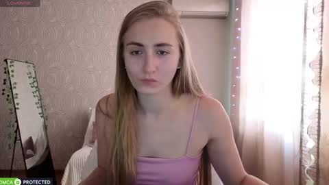 Snapshot of miss_emily19 chatting on 07/13/26, 08:06 Emily online show from 07/13/26, 08:06