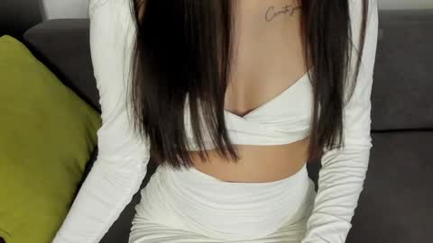 Emily online show from 01/08/25, 04:22