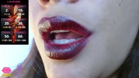 Snapshot of miss_evoleth2 chatting on 11/20/25, 05:23 Miss Evoleth online show from 11/20/25, 05:23