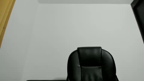 miss_eylens online show from 11/20/25, 01:39