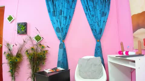 Monica Patricia online show from 02/08/25, 01:43