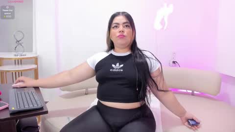 Snapshot of miss_francheska chatting on 09/12/25, 11:32 Francheska online show from 09/12/25, 11:32
