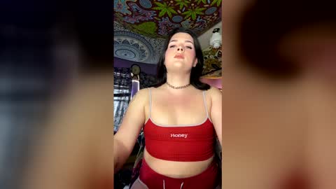 miss_honeypotpie online show from 01/13/26, 10:04