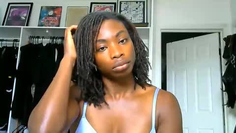 Miss Ivory online show from 04/16/26, 09:39