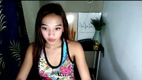 miss_j222 online show from 05/14/26, 08:43