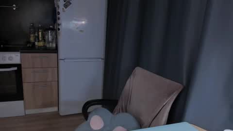 Jess online show from 02/22/25, 02:19