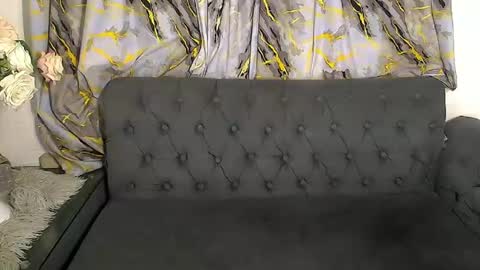 julie online show from 03/08/26, 11:03