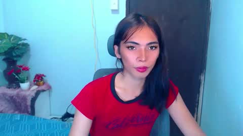 julie online show from 06/05/26, 06:52