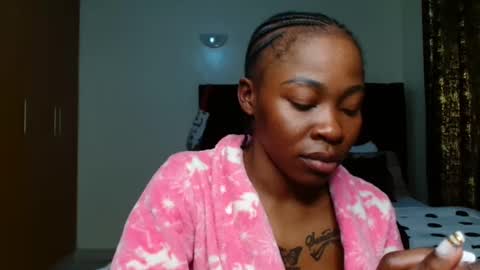 Snapshot of miss_kiarrafit chatting on 12/16/24, 09:09 Miss Kiarrafit online show from 12/16/24, 09:09