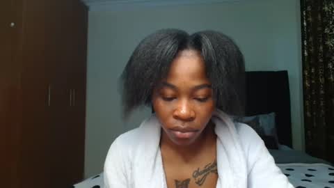 Snapshot of miss_kiarrafit chatting on 01/19/25, 02:38 Miss Kiarrafit online show from 01/19/25, 02:38