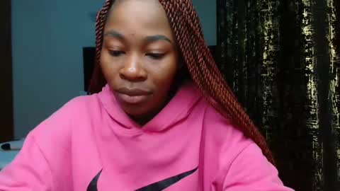 Snapshot of miss_kiarrafit chatting on 02/06/25, 06:13 Miss Kiarrafit online show from 02/06/25, 06:13