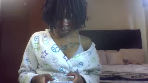 Snapshot of miss_kiarrafit chatting on 10/14/25, 08:04 Miss Kiarrafit online show from 10/14/25, 08:04