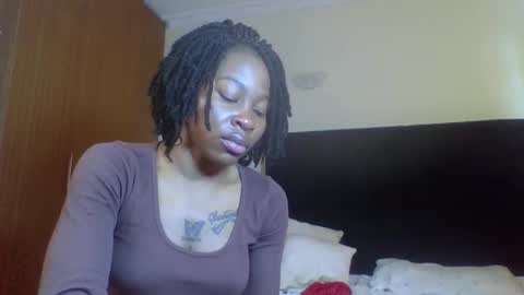 Snapshot of miss_kiarrafit chatting on 11/02/25, 12:51 Miss Kiarrafit online show from 11/02/25, 12:51