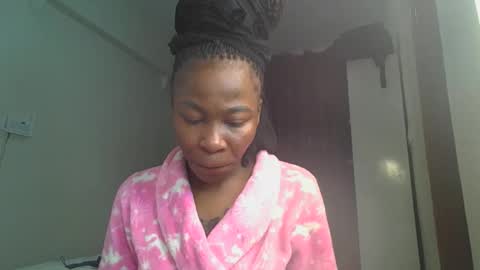 Snapshot of miss_kiarrafit chatting on 11/21/25, 09:41 Miss Kiarrafit online show from 11/21/25, 09:41