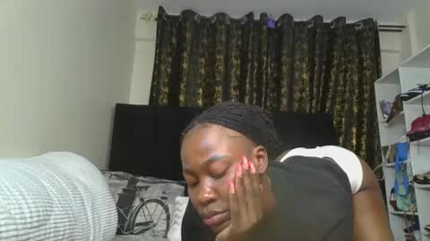 Snapshot of miss_kiarrafit chatting on 12/20/25, 08:16 Miss Kiarrafit online show from 12/20/25, 08:16