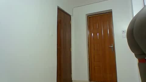 Snapshot of miss_kiki7 chatting on 11/26/25, 11:39 kiki online show from 11/26/25, 11:39