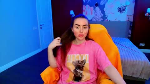 Snapshot of miss_kiten chatting on 06/21/26, 10:51 miss_kiten online show from 06/21/26, 10:51