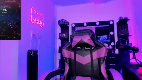 Miss Kittyn online show from 04/01/26, 12:22