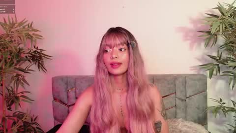 Snapshot of miss_koko_ chatting on 10/16/25, 07:04 Miss koko online show from 10/16/25, 07:04