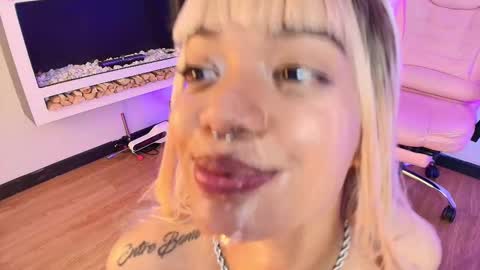 Snapshot of miss_koko_ chatting on 11/14/25, 10:51 Miss koko online show from 11/14/25, 10:51