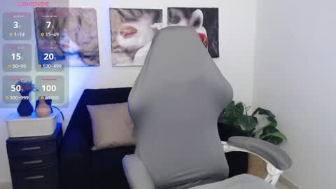 Snapshot of miss_laiila chatting on 11/03/25, 01:40 Laila online show from 11/03/25, 01:40