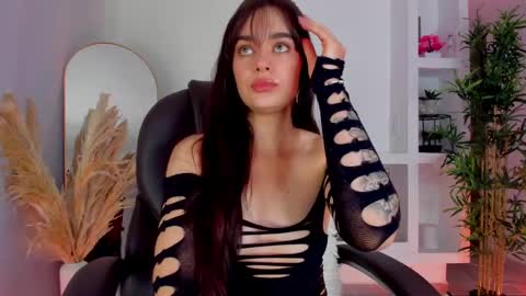 Snapshot of miss_lanaa chatting on 02/23/25, 11:36 Alana online show from 02/23/25, 11:36