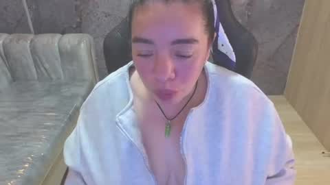 miss_lesly_cn online show from 07/06/26, 03:03