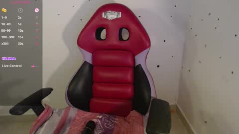 ly independent model online show from 03/04/26, 11:11