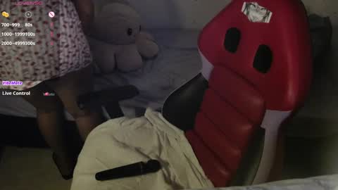 Snapshot of miss_ly_ chatting on 05/14/26, 11:39 ly independent model online show from 05/14/26, 11:39