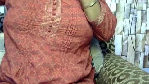 Snapshot of miss_mahi69 chatting on 09/21/25, 02:08 Mahi online show from 09/21/25, 02:08