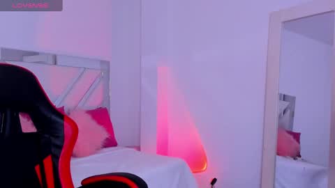   online show from 03/08/25, 10:22