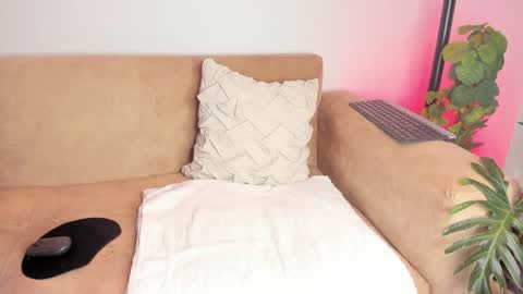 Alejandra  online show from 11/28/25, 01:08