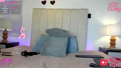 miss_milf_ online show from 04/04/26, 07:33