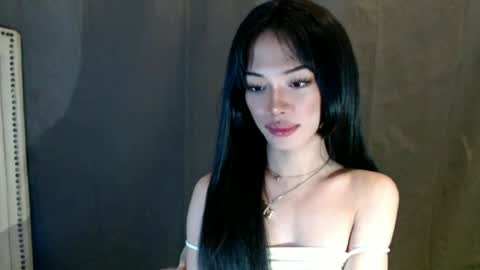 Snapshot of miss_moheera_xxx chatting on 06/23/26, 07:56 Moheera online show from 06/23/26, 07:56