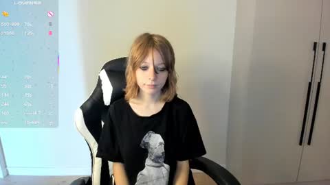 Molly online show from 08/08/26, 05:53