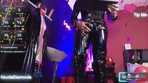 Snapshot of miss_nicolesds chatting on 02/12/25, 05:16 Miss Nicole online show from 02/12/25, 05:16