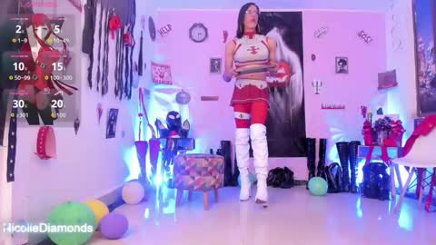 Snapshot of miss_nicolesds chatting on 10/17/25, 01:46 Miss Nicole online show from 10/17/25, 01:46