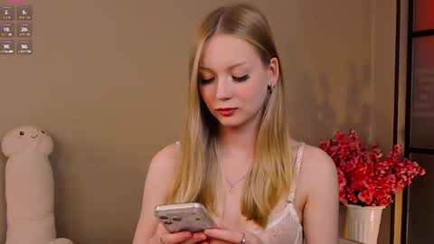 Snapshot of miss_nicoletta chatting on 07/05/26, 11:12 Nicole online show from 07/05/26, 11:12