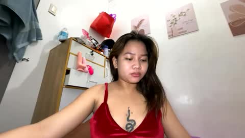 Snapshot of miss_peachyxxx chatting on 05/11/26, 05:54 Lyn online show from 05/11/26, 05:54