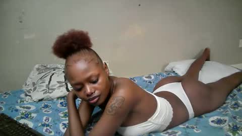Snapshot of miss_pretty01 chatting on 04/29/26, 08:37 miss_pretty01 online show from 04/29/26, 08:37