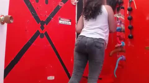 NATHALIA online show from 02/24/26, 05:00