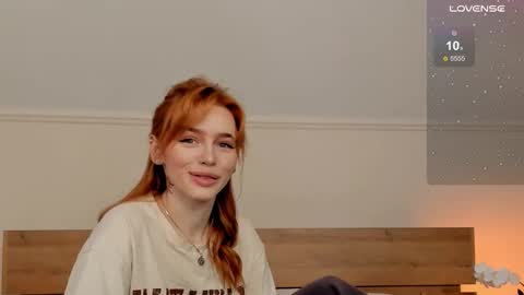 Snapshot of miss_redfox chatting on 09/10/25, 04:12 Margo online show from 09/10/25, 04:12